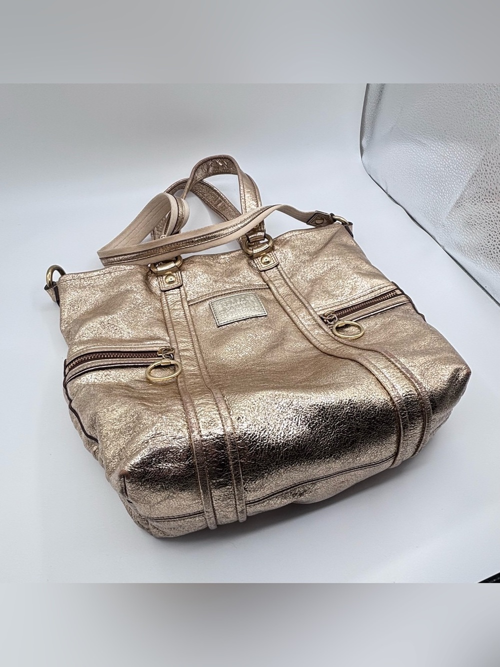 Coach | Poppy Metallic Gold Leather Purse | C0971-13819 - Picture 5 of 16